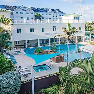 https://seven-mile-beach-resort-club.comcaribbean.com